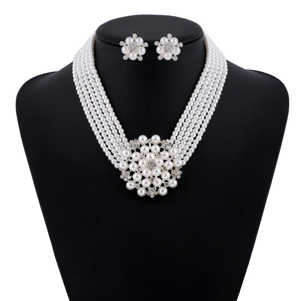Women'S Accessories In The 1950S - Audrey Hepburn Breakfast at Tiffanys 1950s