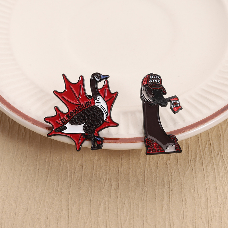 2Pcs Cartoon Canadian Goose En - огляд і ціна Women'S Accessories Canada